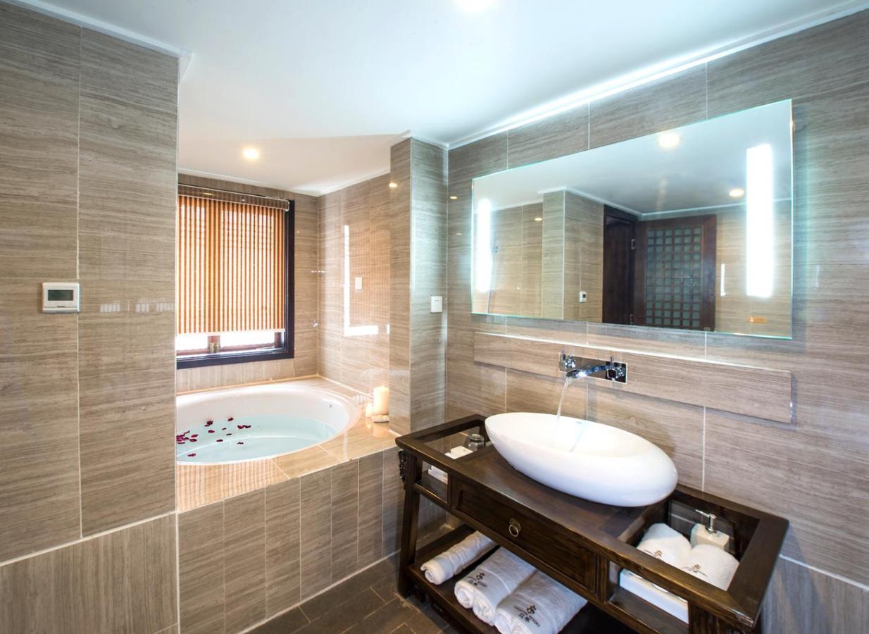 Lijiang Cheriton Hotel Esterno foto